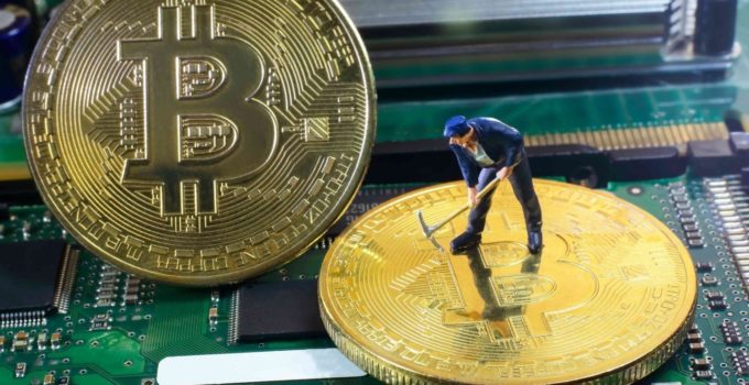 80% Bitcoin уже добыто